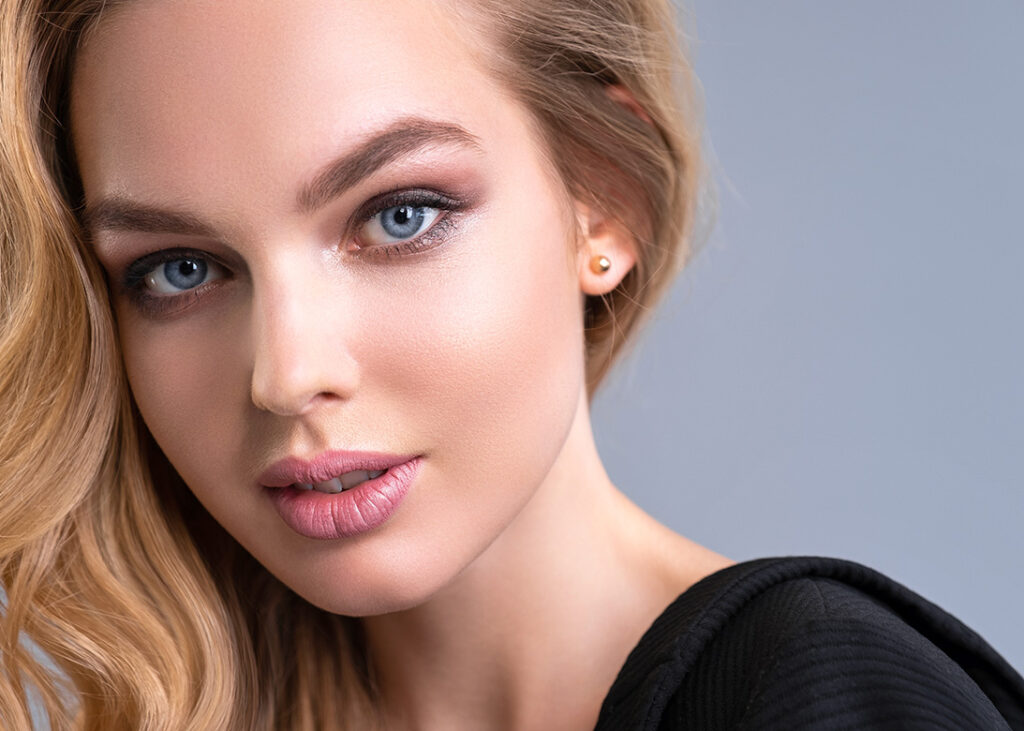 Obtén el look de modelo sin cirugía, redefine tu rostro